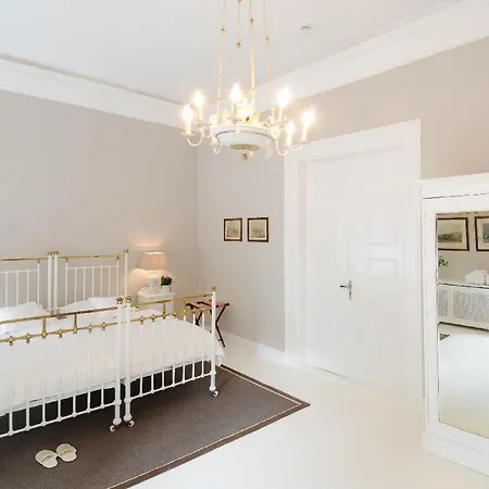 Lodge Herrenhaus Gut *