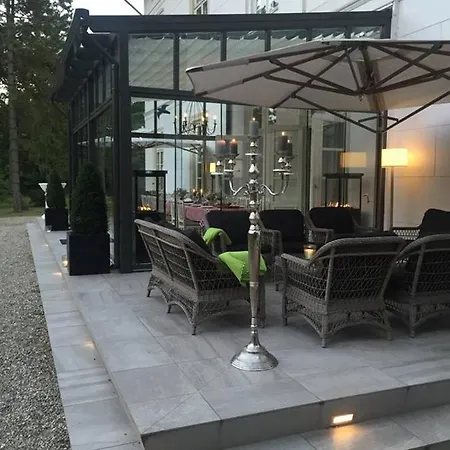 Lodge Herrenhaus Gut *