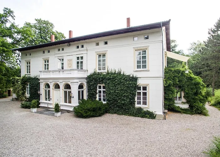 Herrenhaus Gut *